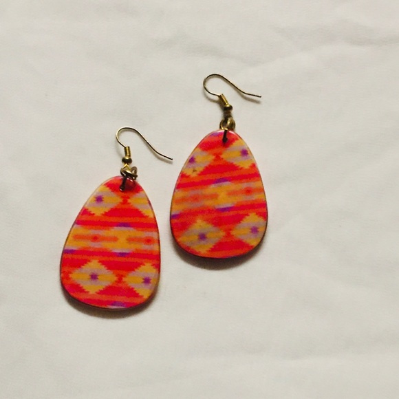 Cute Aztec earrings - Picture 1 of 2